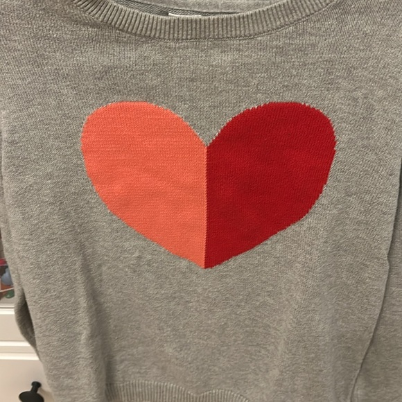 Gap Kids Sweater w/beautiful details, pink heart, striped wrists XXL. Nvr worn - Picture 2 of 4